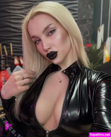 Mistress Darsy OnlyFans Thumbnail #ovPpEJJfT0