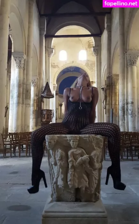 Mistress Dea Dhelia OnlyFans Thumbnail #oEBb6KJ9rO