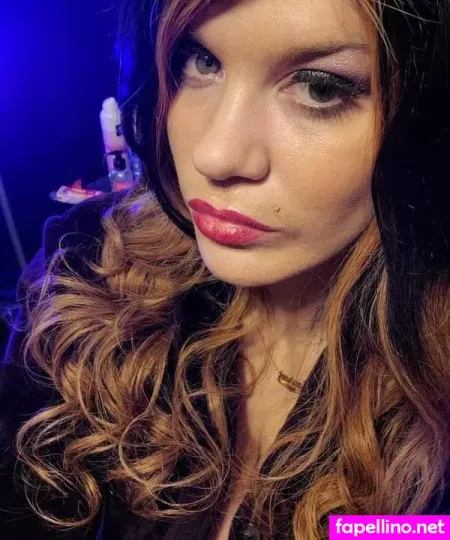 Mistress Marylin Moore OnlyFans Thumbnail #k1pa5tGVVL