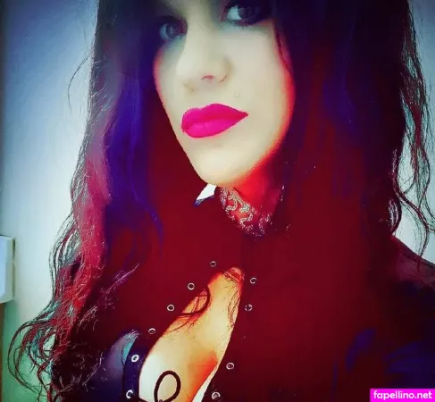 Mistress Marylin Moore OnlyFans Thumbnail #qwpsDQpbaI