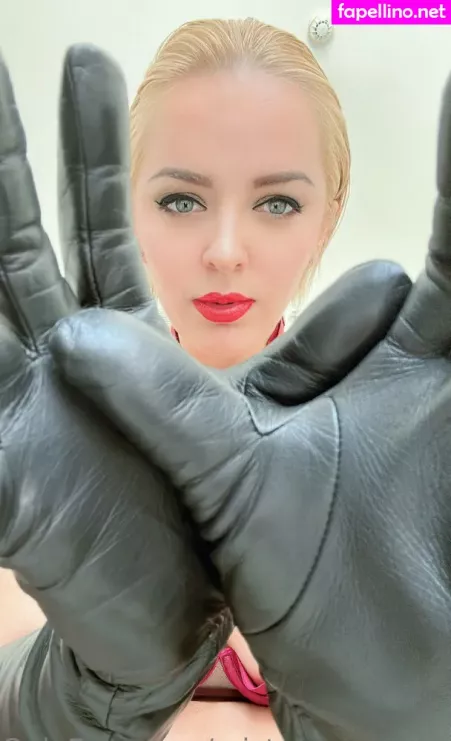 Mistress Sandra 1 OnlyFans Thumbnail #vmZnN6bRZo