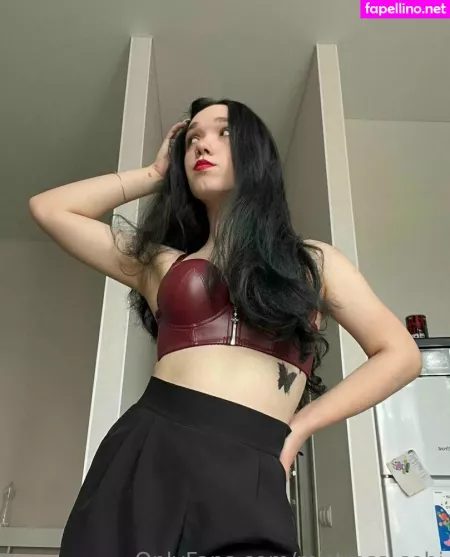 Mistress Sobi OnlyFans Thumbnail #0CwmEGXSPI