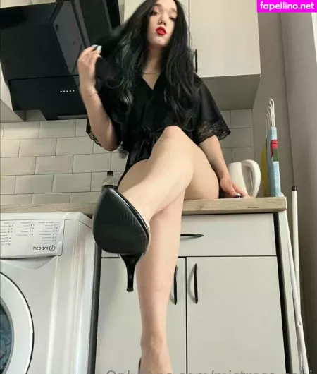 Mistress Sobi OnlyFans Thumbnail #Atk5ykVWyn