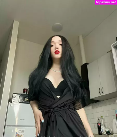 Mistress Sobi OnlyFans Thumbnail #j8s8qjAckY