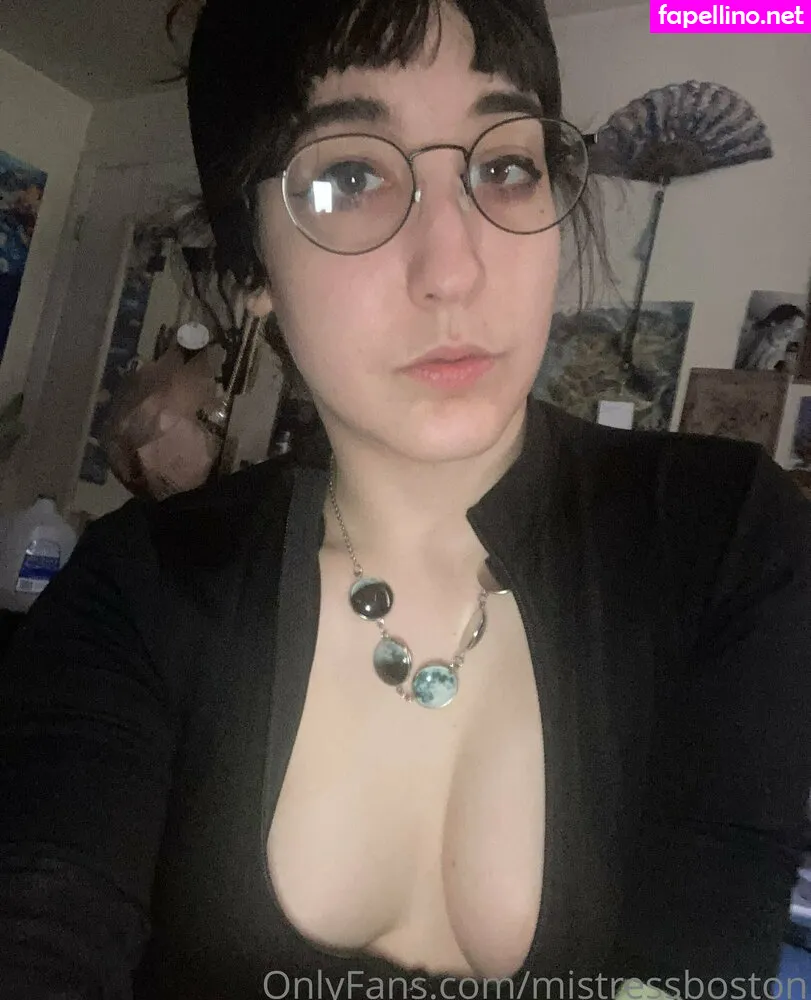 letswigglefaster, mistressboston Nude Leaked OnlyFans Photo #9HkenQJfSS