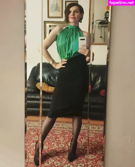 Mistresselena OnlyFans Thumbnail #maaxwGb8ZM