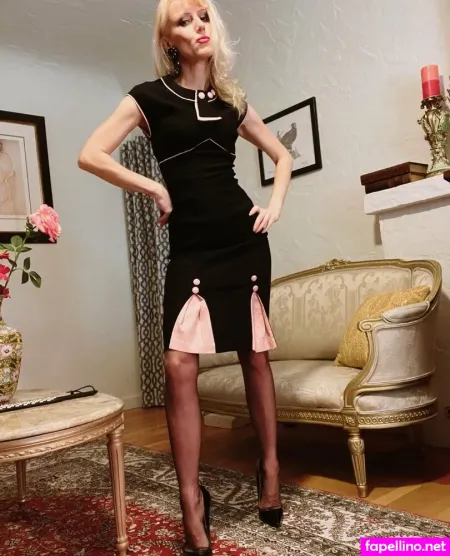 Mistresskarin OnlyFans Thumbnail #EgEhk5gEkM