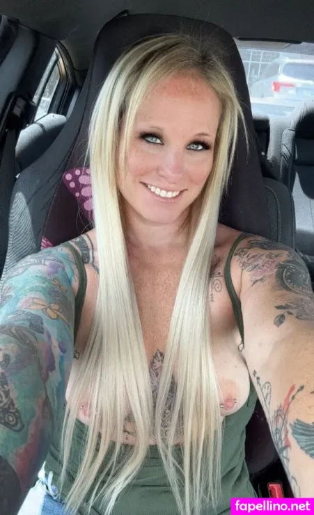 Mistresskorabell OnlyFans Thumbnail #2f2egPELg9