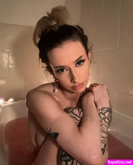 Mistresslilymay OnlyFans Thumbnail #AqY9zIm0JL