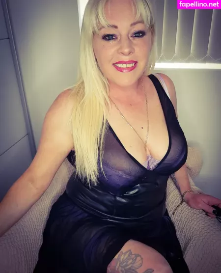 Mistressmother OnlyFans Thumbnail #UYA18PUxFt