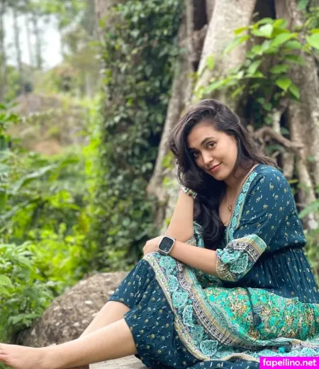 Mithu Vigil OnlyFans Thumbnail #49d2wkigN0