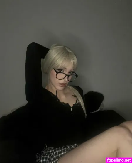 Miumiu28 Main Profile Photo