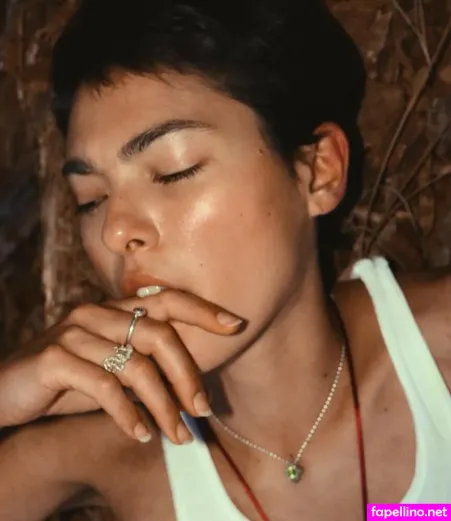 Miya Folick OnlyFans Thumbnail #CJ2dUJ30IJ