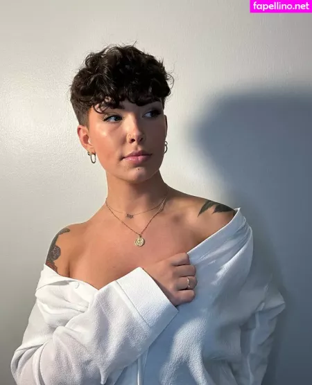 Miyaacacia OnlyFans Thumbnail #FJ2ZQ5RaFj