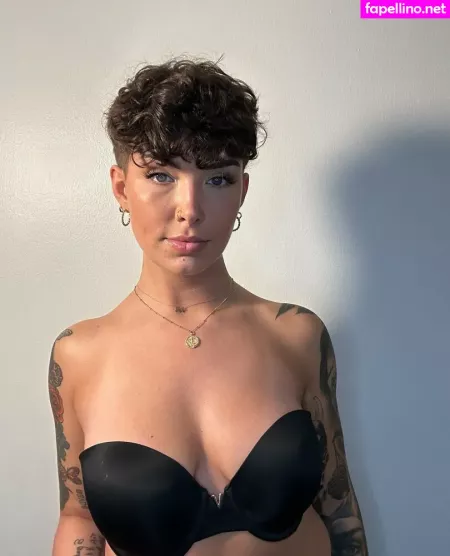 Miyaacacia OnlyFans Thumbnail #qfyUlxywRz