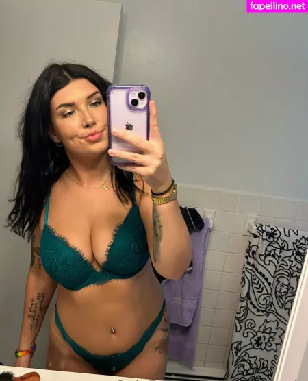 Miyaacacia OnlyFans Thumbnail #r08kJlY9jT