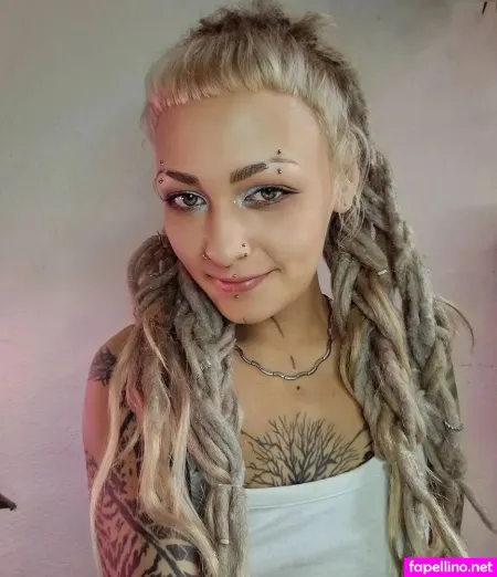 Mizanthro Pia OnlyFans Thumbnail #yZ2290iqol