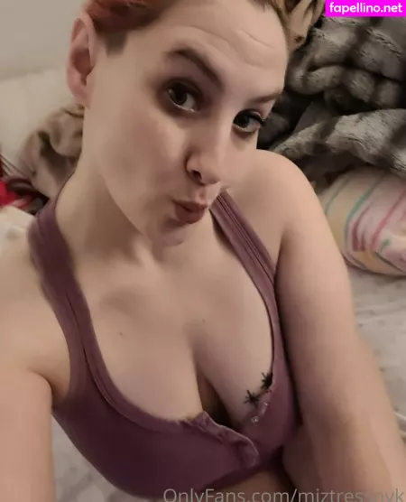 Miztressnyk OnlyFans Thumbnail #67qrJf7NqM