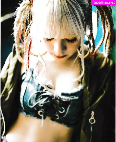 Mizuhashi Mai OnlyFans Thumbnail #40SqT1SR4X