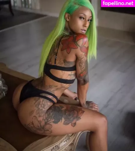 Mizz Twerksum OnlyFans Thumbnail #NCOaMR3Vag