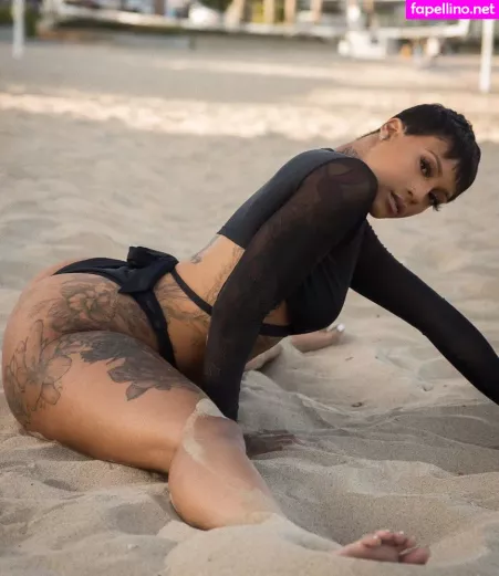 Mizz Twerksum OnlyFans Thumbnail #bb7HLh79ee