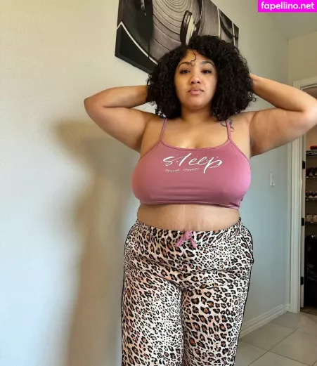 Mizzmelons OnlyFans Thumbnail #UFiMGBTLCn