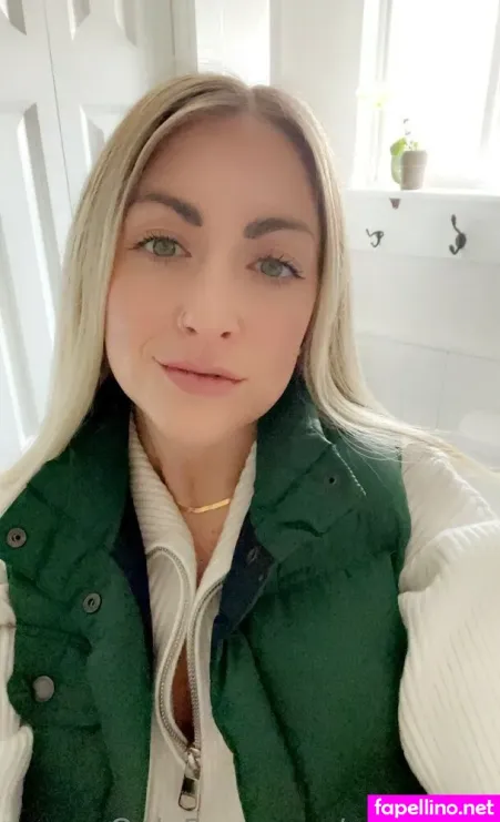 Mjanie32 OnlyFans Thumbnail #AY1laMPewV