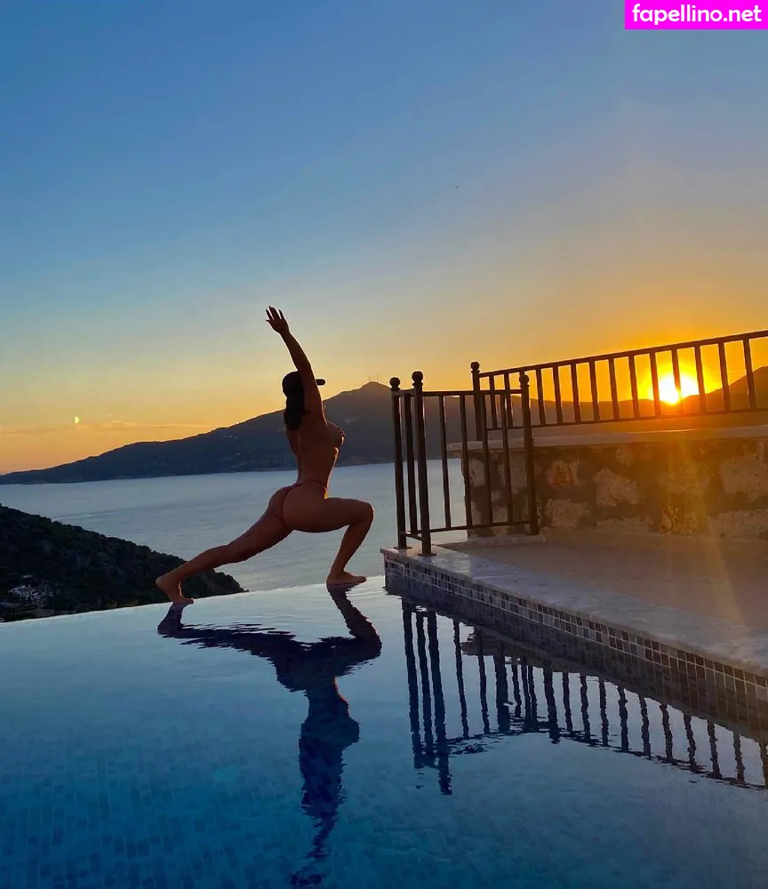 mmelissa.ox, mmelissaox Nude Leaked OnlyFans Photo #4DmOEdZJqs