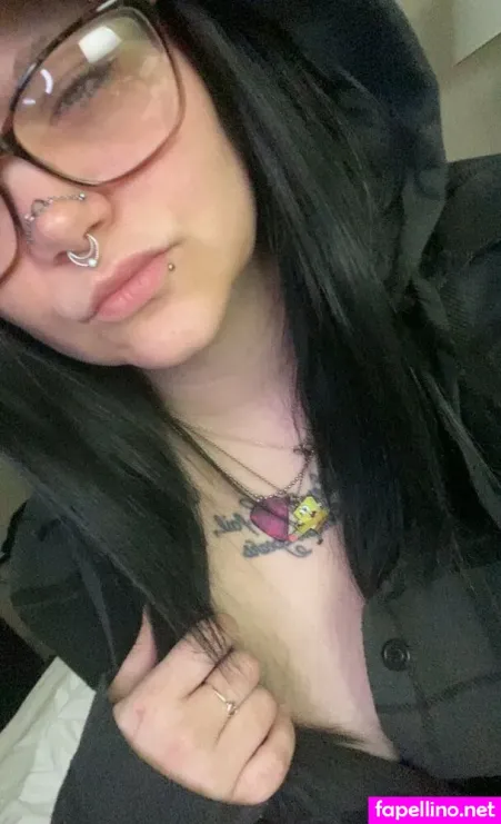 Mnhockeymomma972 OnlyFans Thumbnail #46P0oDp6YX
