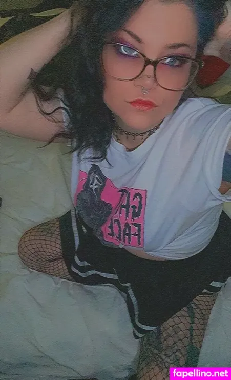 Mnhockeymomma972 OnlyFans Thumbnail #FfJj8RchoC