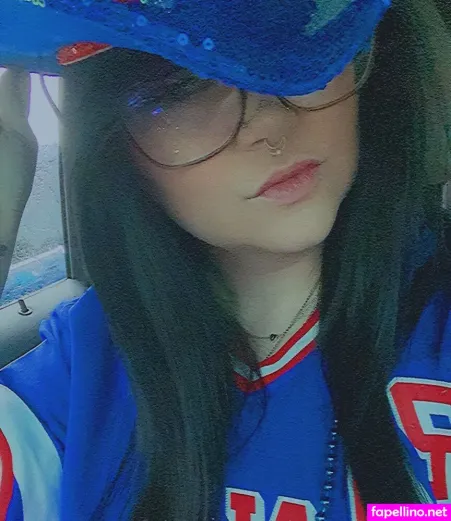 Mnhockeymomma972 OnlyFans Thumbnail #vjN90tvWKs