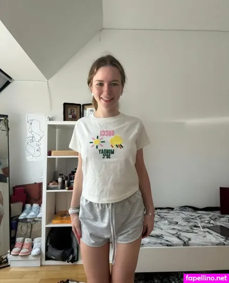 Moanarea OnlyFans Thumbnail #obIYavNZC2