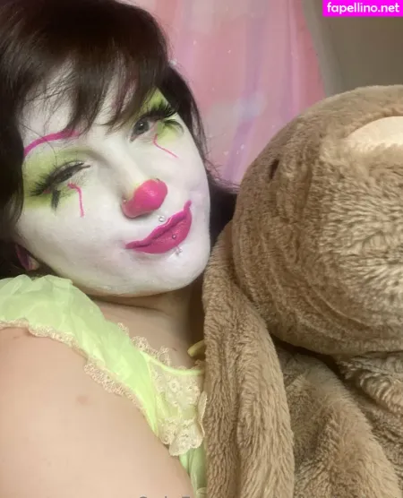 Moaningbrat OnlyFans Thumbnail #W0zDFpCikn