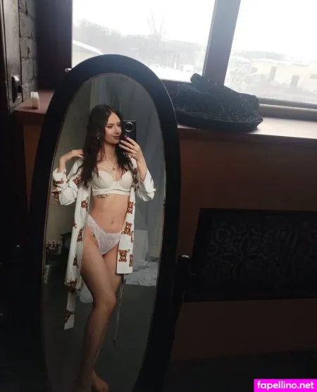 Model Olya OnlyFans Thumbnail #0oeHHUsoYR