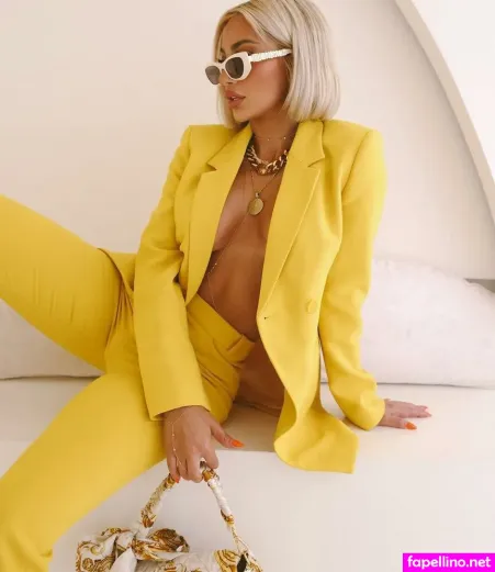 Model Roz 2 OnlyFans Thumbnail #hIWpdyzMqi