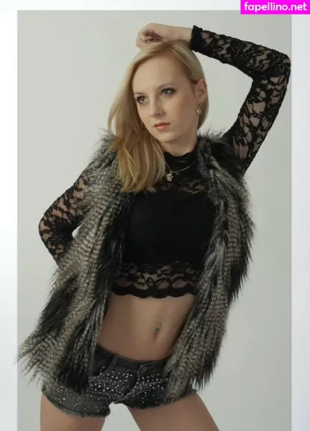 Modelkartei OnlyFans Thumbnail #3NtuFkdQlT