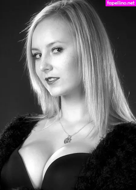 Modelkartei OnlyFans Thumbnail #alKW51Nkic