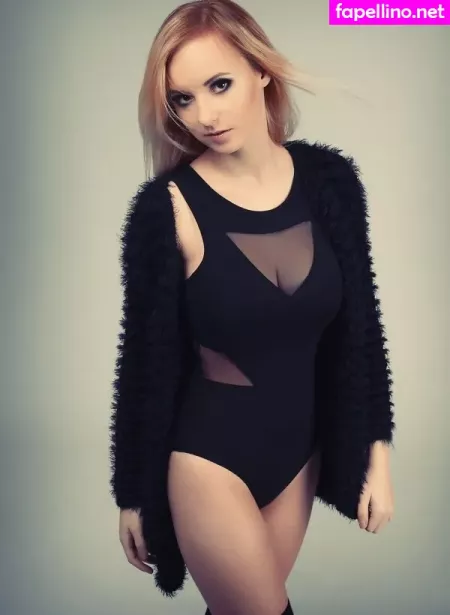 Modelkartei OnlyFans Thumbnail #at8uypWvFk