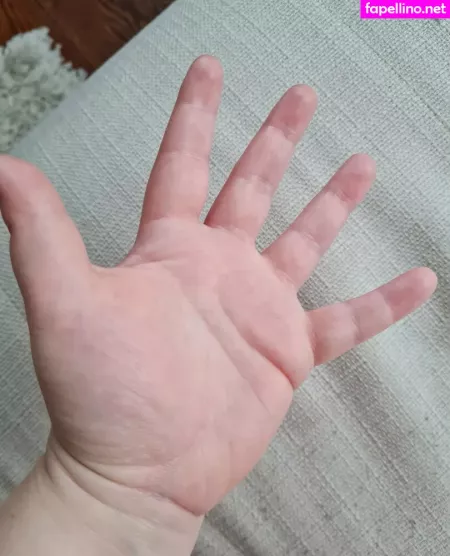 Moemoechub OnlyFans Thumbnail #gy83ZP2h83