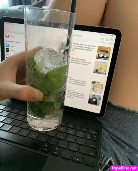 Mojitomom OnlyFans Thumbnail #Ii2hdHxiTg