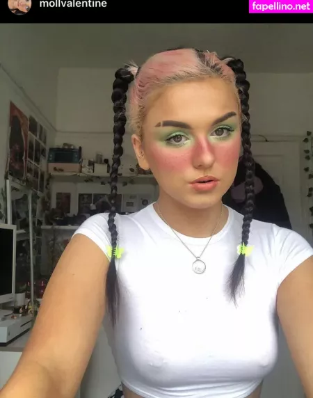 Moll Valentine OnlyFans Thumbnail #YrkCoyRrD1