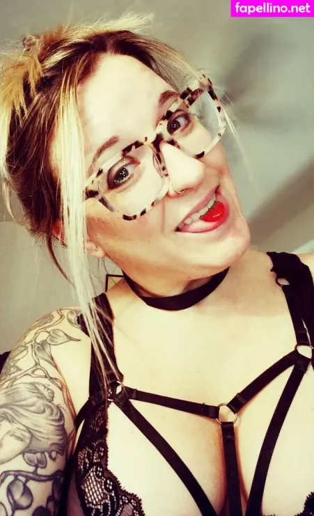 Molleewaters OnlyFans Thumbnail #8hu9Rzg1i1