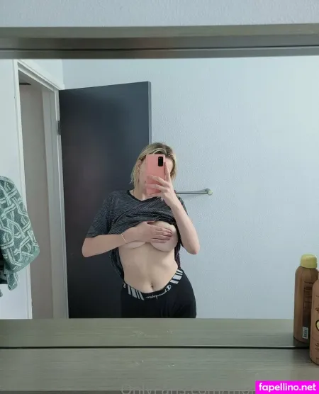 Molleyhoney OnlyFans Thumbnail #BQwBGewwus