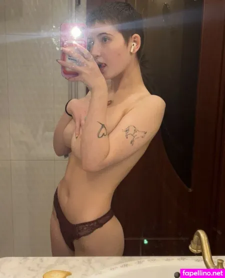 Molli OnlyFans Thumbnail #2Wypwa39ct