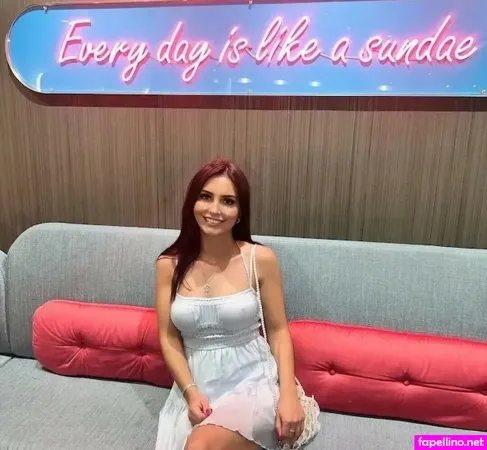 Mollie Lawrence OnlyFans Thumbnail #QRlWV4EDaT