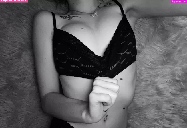 Molliepeachbby OnlyFans Thumbnail #F8VACBhIEC