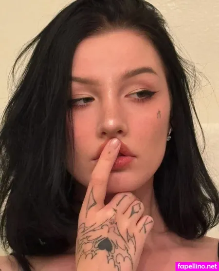 Molliganbitch OnlyFans Thumbnail #f5vt8zuq8u