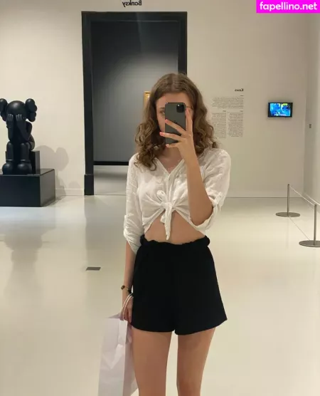 Molllyy OnlyFans Thumbnail #8cKo0FQEFt