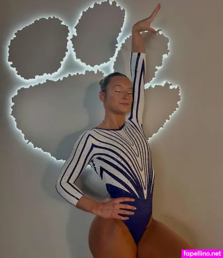 Molly Arnold Main Profile Photo