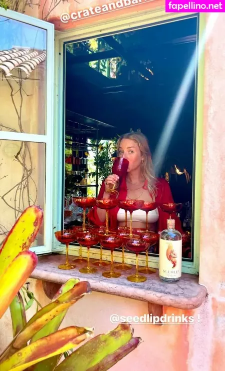 Molly Baz OnlyFans Thumbnail #G9RrnyCatn